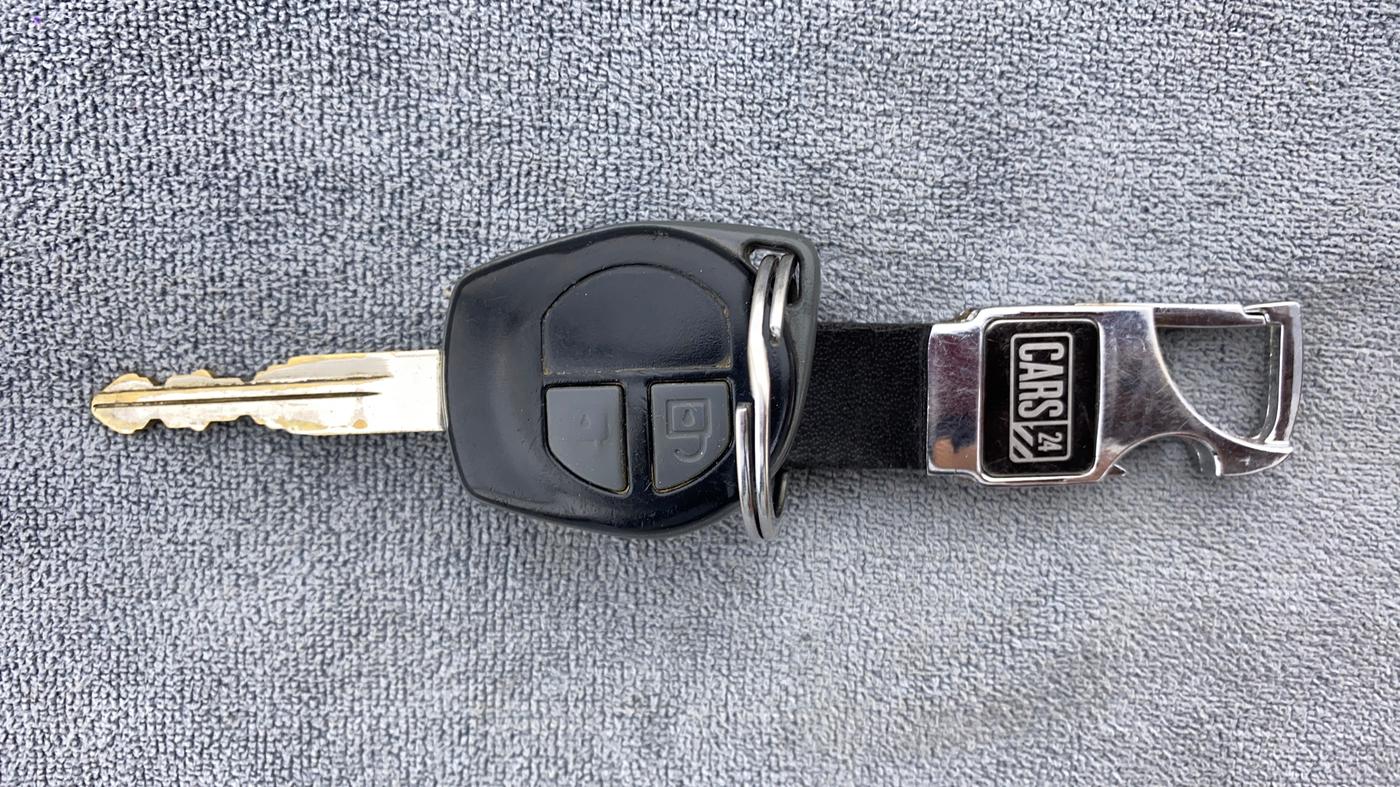 2013 Maruti Swift VXI D, Petrol, Manual, 69,954 km, Key Close Up