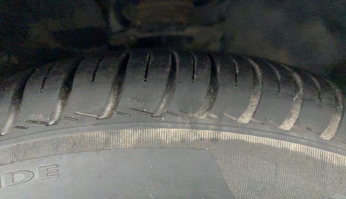 2018 Ford FREESTYLE TITANIUM 1.2 TI-VCT MT, Petrol, Manual, 74,462 km, Right Front Tyre Tread