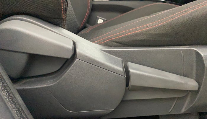 2022 Renault Kiger RXZ TURBO MT, Petrol, Manual, 29,368 km, Driver Side Adjustment Panel