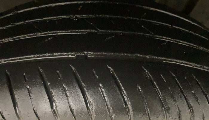 2022 Renault Kiger RXZ TURBO MT, Petrol, Manual, 29,368 km, Left Rear Tyre Tread