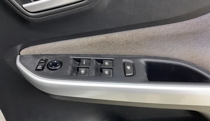 2021 Nissan MAGNITE XL, Petrol, Manual, 17,902 km, Driver Side Door Panels Control