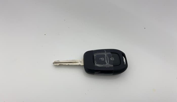 2021 Nissan MAGNITE XL, Petrol, Manual, 17,902 km, Key Close Up