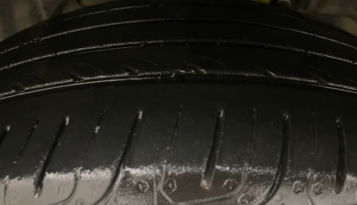 2014 Ford Ecosport TITANIUM 1.5L PETROL, Petrol, Manual, 1,15,767 km, Left Front Tyre Tread