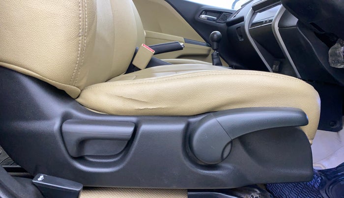 2017 Honda City 1.5L I-VTEC SV, Petrol, Manual, 41,805 km, Driver Side Adjustment Panel