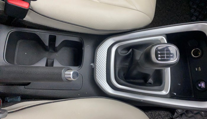 2022 KIA SONET HTX 1.5, Diesel, Manual, 33,023 km, Gear Lever