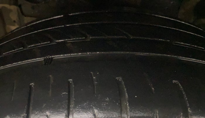 2020 Maruti S Cross ZETA AT 1.5, Petrol, Automatic, 31,439 km, Left Front Tyre Tread