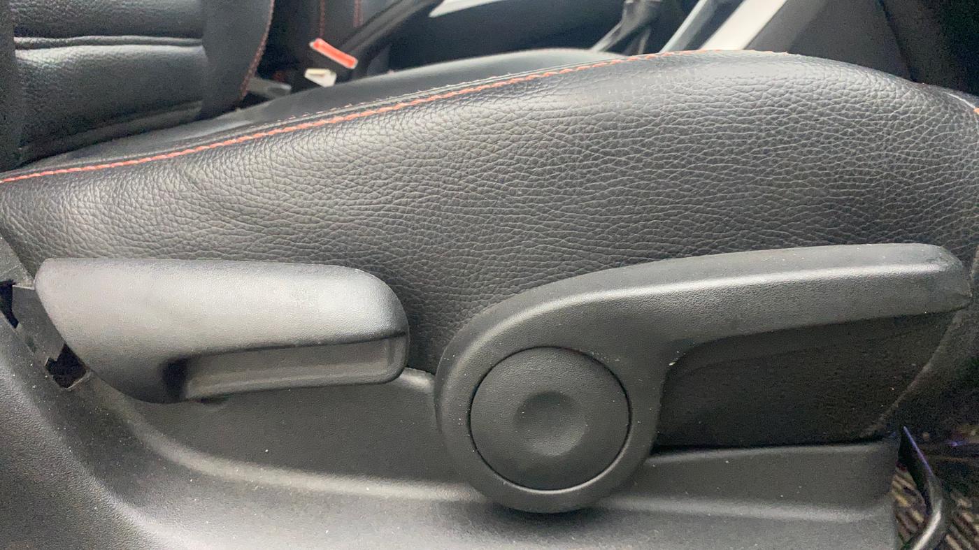 2020 Maruti S Cross ZETA AT 1.5, Petrol, Automatic, 31,439 km, Driver Side Adjustment Panel