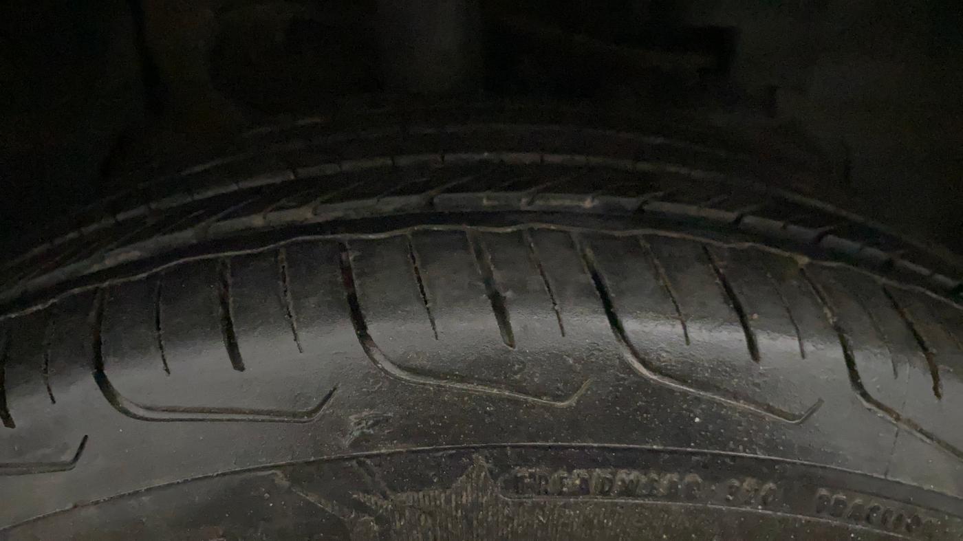 2024 Tata NEXON SMART+ 1.2 PETROL, Petrol, Manual, 19,500 km, Right Front Tyre Tread