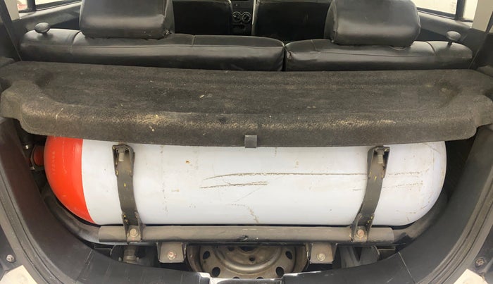 2015 Maruti Wagon R 1.0 LXI CNG, CNG, Manual, 92,101 km, Boot Inside