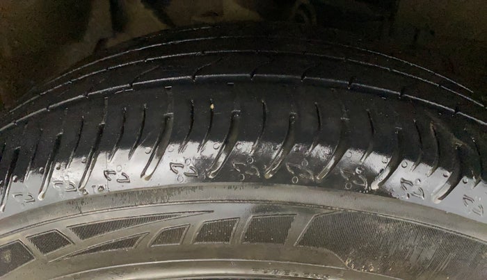 2018 Tata NEXON XE PETROL, Petrol, Manual, 98,561 km, Right Front Tyre Tread