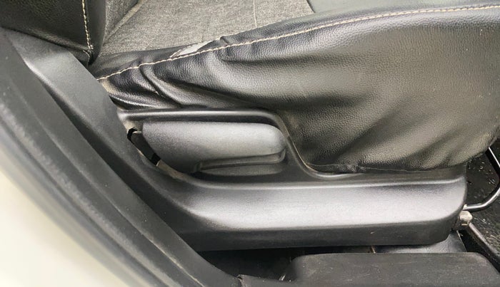 2016 Maruti Swift LXI, Petrol, Manual, 79,967 km, Driver Side Adjustment Panel