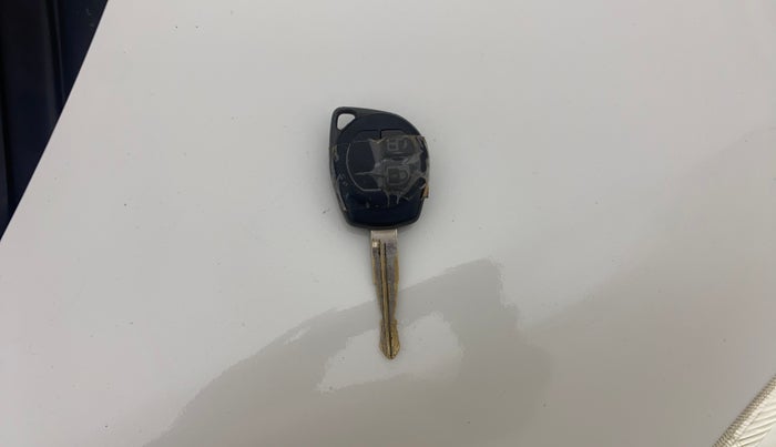 2016 Maruti Swift LXI, Petrol, Manual, 79,967 km, Key Close Up