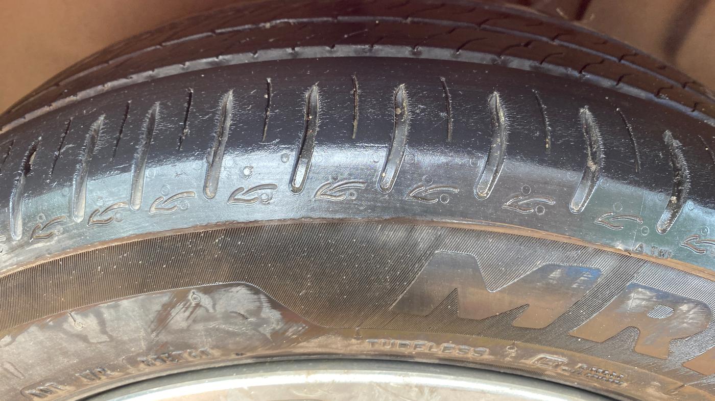 2023 Tata ALTROZ XM PLUS CNG, CNG, Manual, 11,622 km, Left Front Tyre Tread