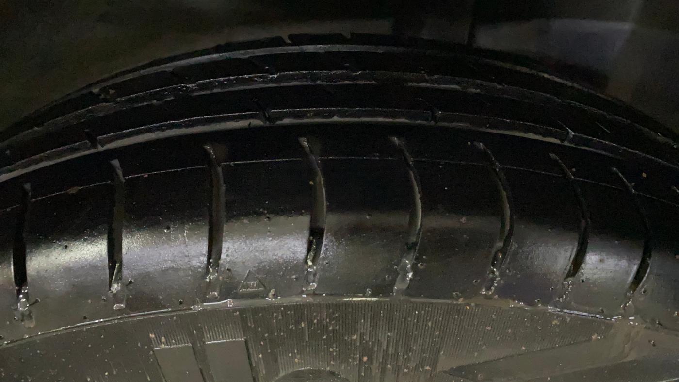 2014 Maruti Ritz VXI, Petrol, Manual, 1,02,864 km, Left Rear Tyre Tread