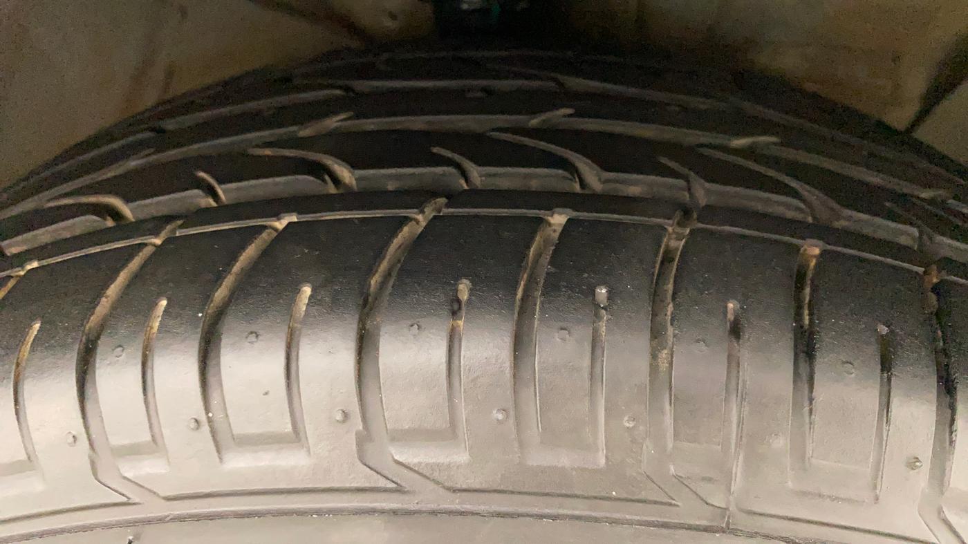 2017 Hyundai Creta SX PLUS AT 1.6 PETROL, Petrol, Automatic, 97,426 km, Right Front Tyre Tread