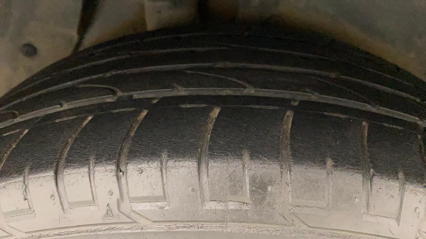 2017 Hyundai Creta SX PLUS AT 1.6 PETROL, Petrol, Automatic, 97,426 km, Right Rear Tyre Tread