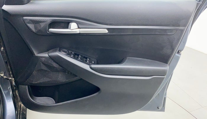 2019 KIA SELTOS HTK 1.5 PETROL, Petrol, Manual, 26,009 km, Driver Side Door Panels Control