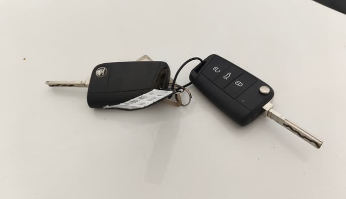 2022 Skoda KUSHAQ AMBITION 1.0L TSI AT, Petrol, Automatic, 514 km, Key Close Up