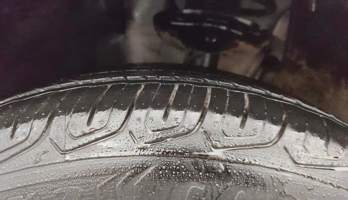 2022 Skoda KUSHAQ AMBITION 1.0L TSI AT, Petrol, Automatic, 514 km, Left Front Tyre Tread