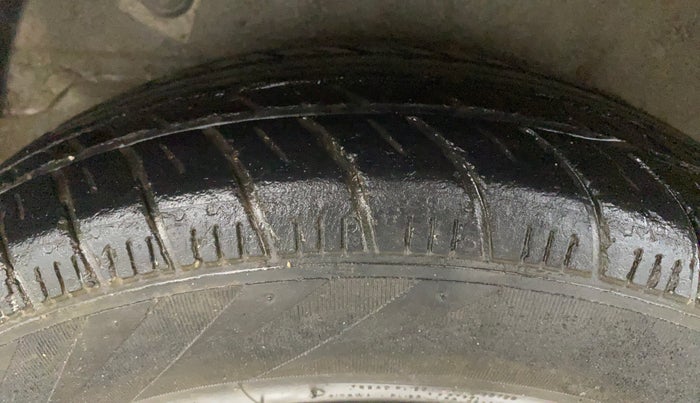 2014 Hyundai i10 MAGNA 1.1, Petrol, Manual, 57,839 km, Right Rear Tyre Tread