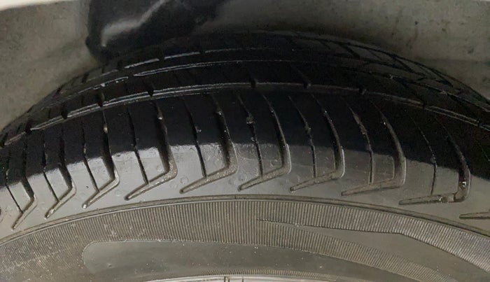2014 Hyundai i10 MAGNA 1.1, Petrol, Manual, 57,839 km, Left Rear Tyre Tread