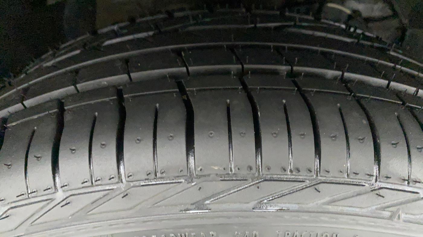 2019 Maruti Vitara Brezza ZDI, Diesel, Manual, 48,414 km, Right Front Tyre Tread