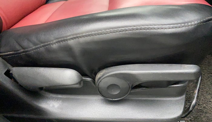 2019 Maruti Vitara Brezza ZDI, Diesel, Manual, 48,414 km, Driver Side Adjustment Panel