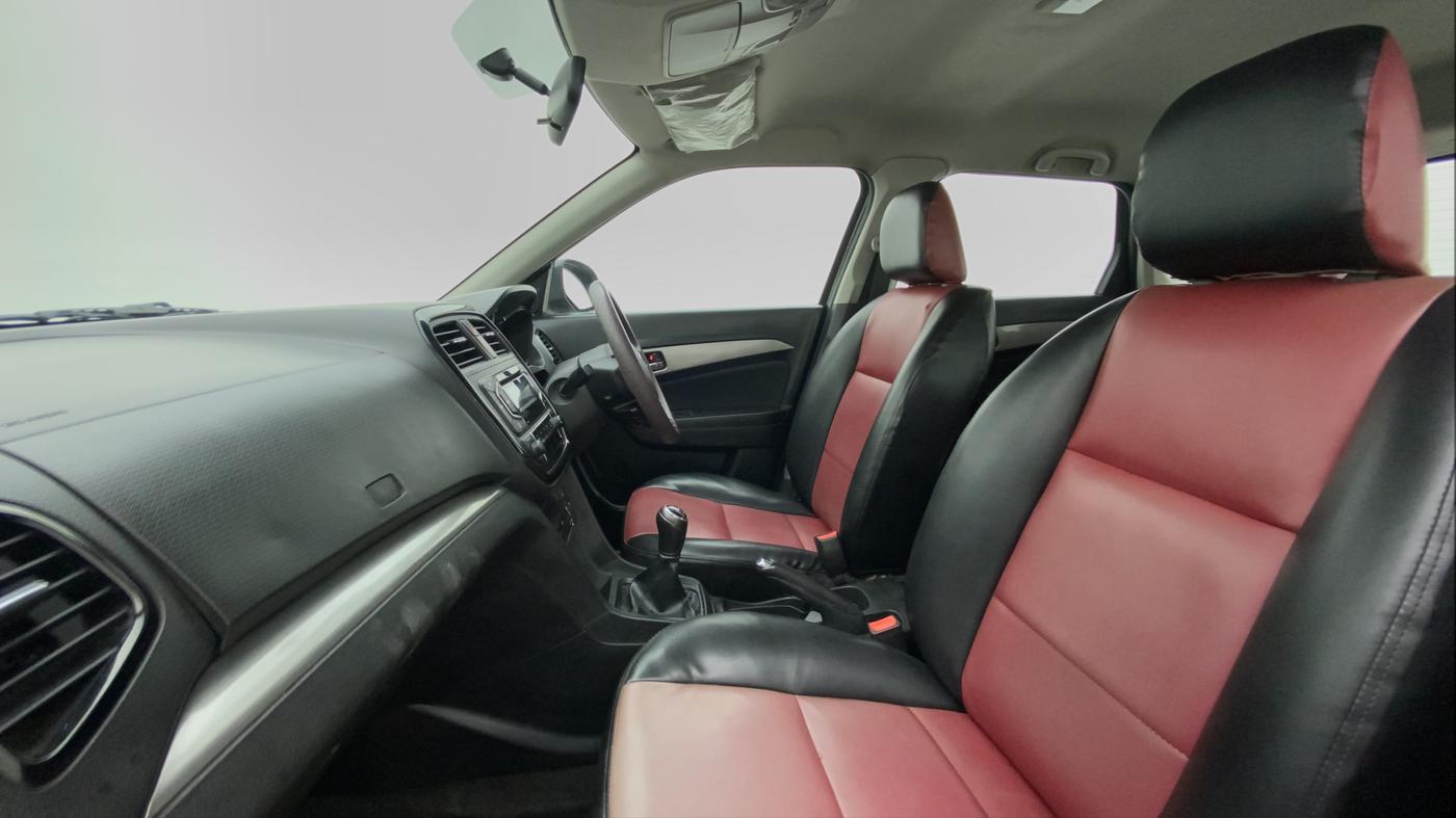 2019 Maruti Vitara Brezza ZDI, Diesel, Manual, 48,414 km, Right Side Front Door Cabin