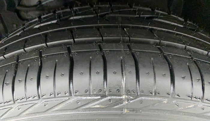 2019 Maruti Vitara Brezza ZDI, Diesel, Manual, 48,414 km, Left Front Tyre Tread