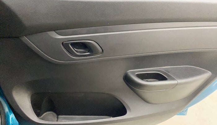 2021 Renault Kwid RXL 1.0 AMT, Petrol, Automatic, 30,112 km, Driver Side Door Panels Control