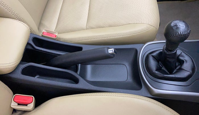 2019 Honda City ZX MT PETROL, Petrol, Manual, 20,082 km, Gear Lever