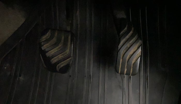 2018 Renault Kwid RXT 1.0 AMT (O), Petrol, Automatic, 43,281 km, Pedals