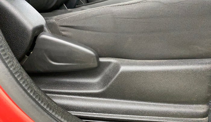 2018 Renault Kwid RXT 1.0 AMT (O), Petrol, Automatic, 43,281 km, Driver Side Adjustment Panel