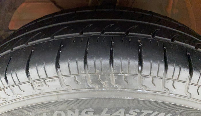2020 Maruti Swift VXI, Petrol, Manual, 76,419 km, Left Front Tyre Tread