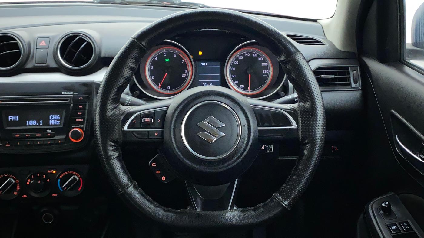 2020 Maruti Swift VXI, Petrol, Manual, 76,419 km, Steering Wheel Close Up