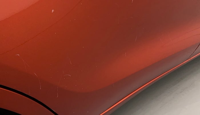 2020 Maruti Swift VXI, Petrol, Manual, 76,419 km, Right rear door - Minor scratches