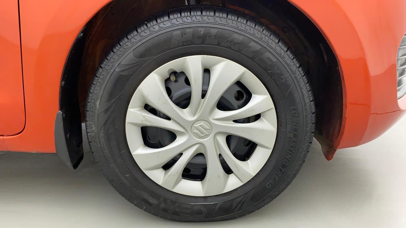 2020 Maruti Swift VXI, Petrol, Manual, 76,419 km, Right Front Wheel