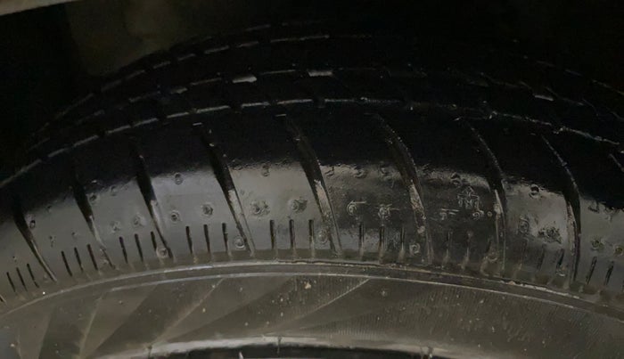 2017 Maruti Celerio ZXI AMT (O), Petrol, Automatic, 7,601 km, Left Front Tyre Tread