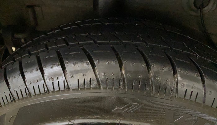 2017 Maruti Celerio ZXI AMT (O), Petrol, Automatic, 7,601 km, Right Rear Tyre Tread