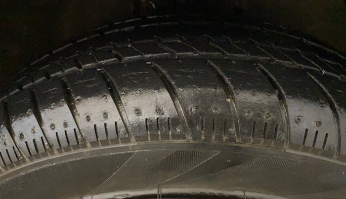 2017 Maruti Celerio ZXI AMT (O), Petrol, Automatic, 7,601 km, Right Front Tyre Tread