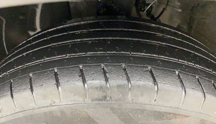 2020 Hyundai VENUE S 1.2, Petrol, Manual, 39,504 km, Left Front Tyre Tread