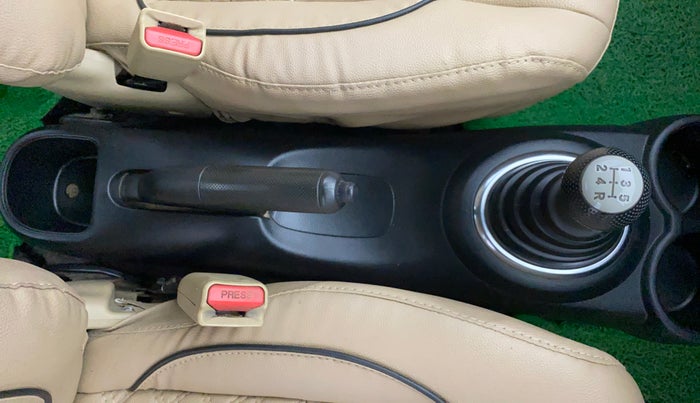 2015 Honda Brio S MT, Petrol, Manual, 98,467 km, Gear Lever