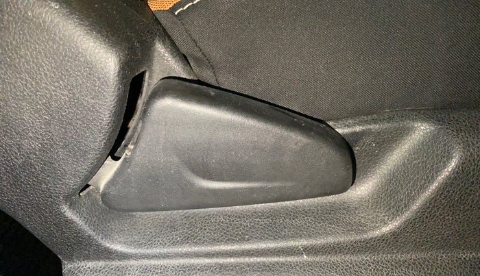 2021 Renault Kwid CLIMBER 1.0 AMT (O), Petrol, Automatic, 39,339 km, Driver Side Adjustment Panel