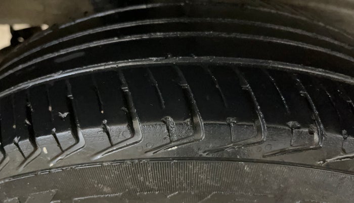 2020 Maruti New Wagon-R LXI 1.0, Petrol, Manual, 52,808 km, Right Rear Tyre Tread