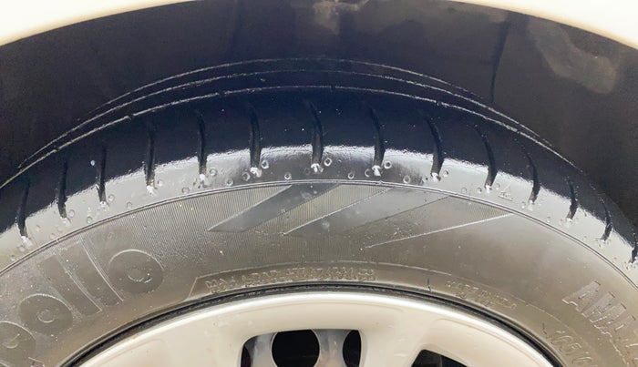 2018 Hyundai Grand i10 SPORTZ U2 1.2 CRDI, Diesel, Manual, 1,13,537 km, Right Front Tyre Tread