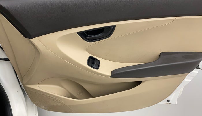 2017 Hyundai Eon MAGNA +, Petrol, Manual, 48,483 km, Driver Side Door Panels Control