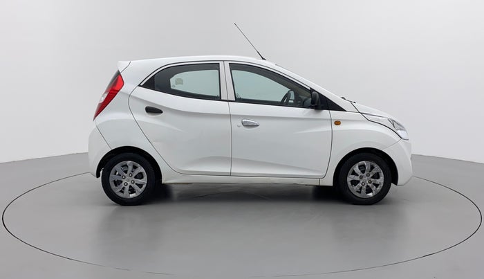 2017 Hyundai Eon MAGNA +, Petrol, Manual, 48,483 km, Right Side View