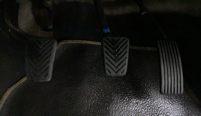 2017 Hyundai Eon MAGNA +, Petrol, Manual, 48,483 km, Pedals