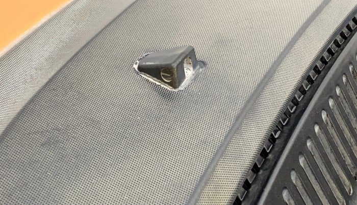 2018 Tata Tiago XTA PETROL, CNG, Automatic, 92,345 km, Front windshield - Nozzle alignment