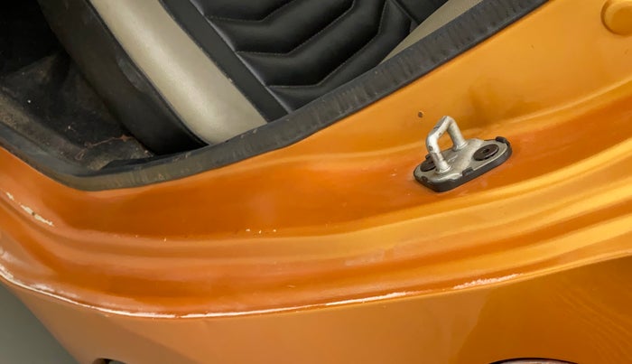 2018 Tata Tiago XTA PETROL, CNG, Automatic, 92,345 km, Left C pillar - Minor scratches